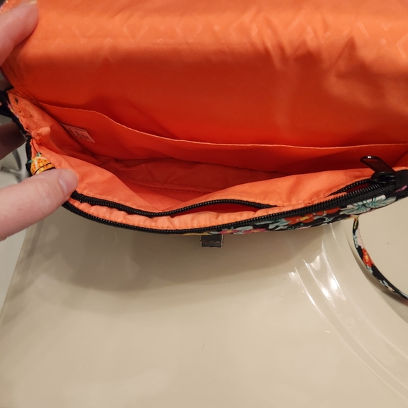 Vera Bradley Crossbody Purse - Picture 3 of 9